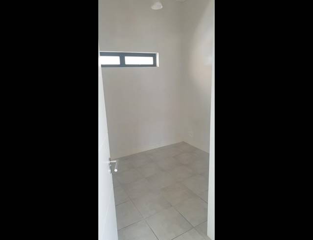 2 BEDROOM PROPERTY TO RENT IN GREENBAY ECO ESTATE